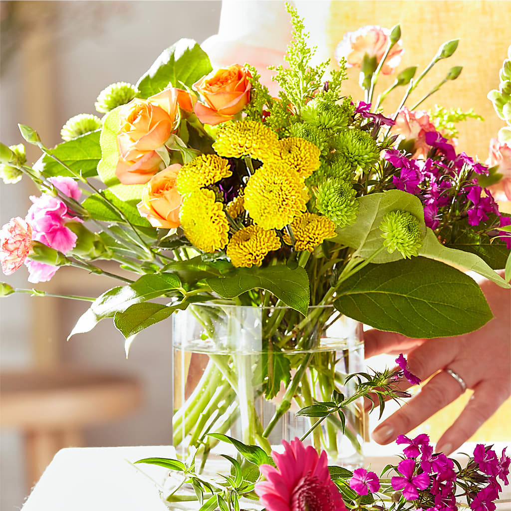 Bold & Bright – A Florist Original – KIEFER'S FLORIST, Coshocton OH