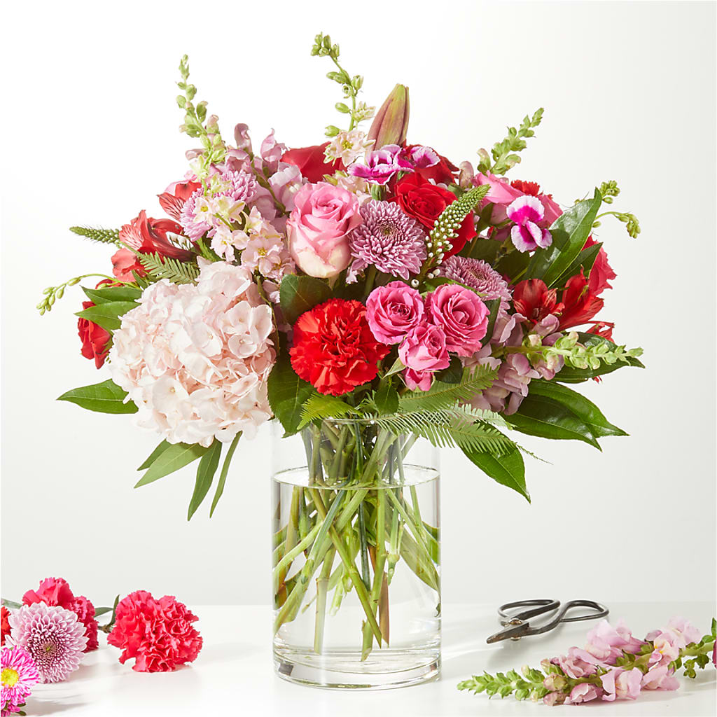 Swooning Over You - A Luxury Florist Original – KIEFER'S FLORIST, Coshocton OH