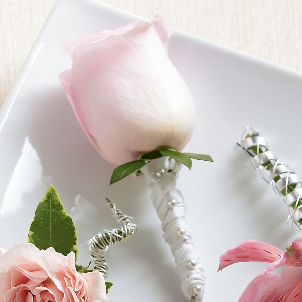 Pink Rose Boutonniere – KIEFER'S FLORIST, Coshocton OH