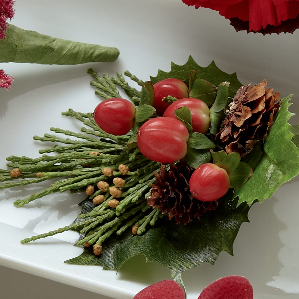 Red Berry Boutonniere – KIEFER'S FLORIST, Coshocton OH