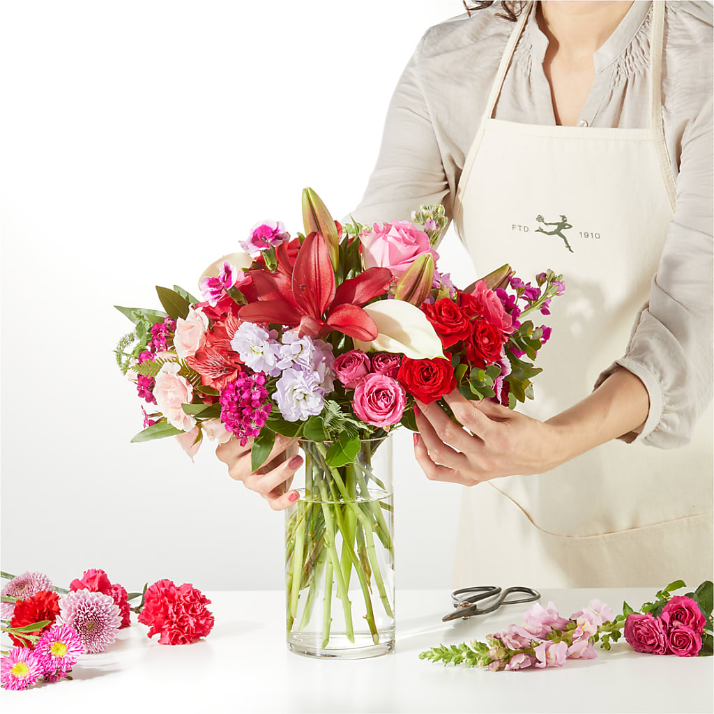Swooning Over You - A Luxury Florist Original – KIEFER'S FLORIST, Coshocton OH