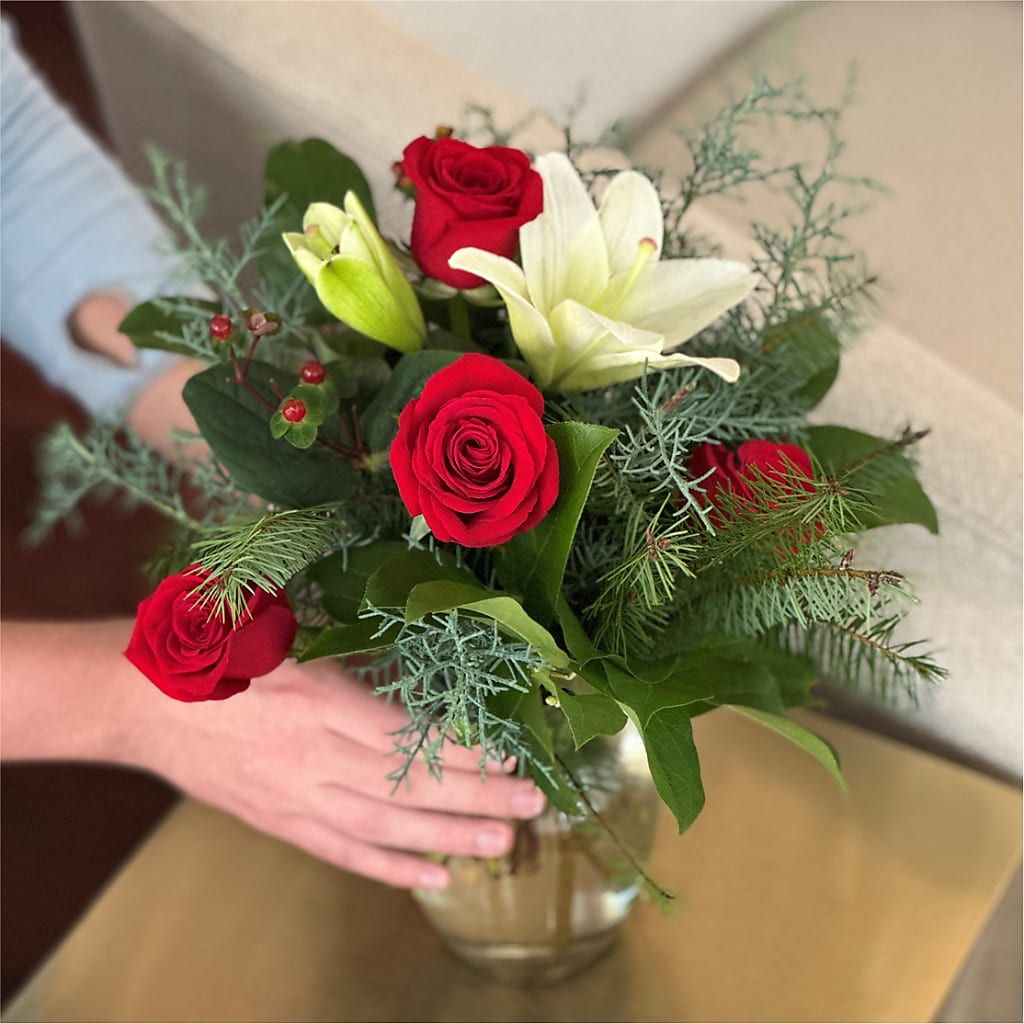 Glittering Lights Bouquet – KIEFER'S FLORIST, Coshocton OH