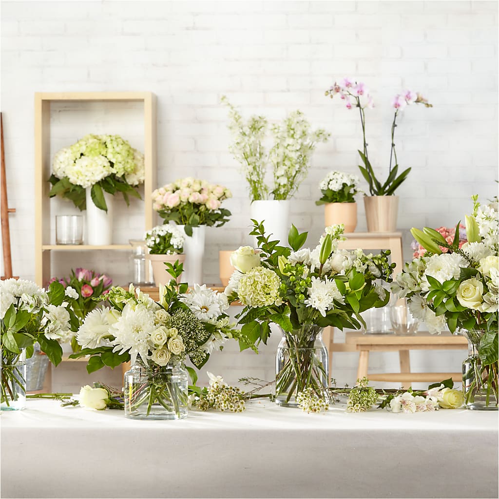 Classic Ivory – A Florist Original – KIEFER'S FLORIST, Coshocton OH