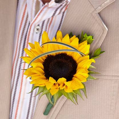 Free Spirit Boutonniere – KIEFER'S FLORIST, Coshocton OH